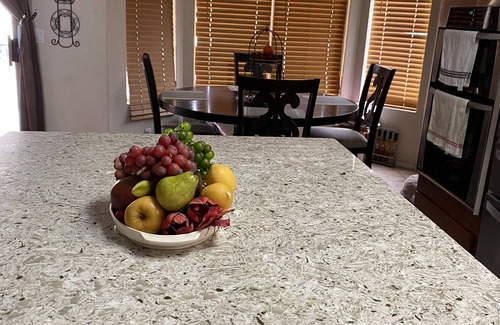 Glendale Parkside HOA House | Cozy family home. Minutes away from west gate (state farm stadium)!
