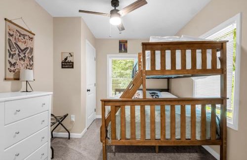 Lake Lure House | Cozy Family Vacation Cottage Lake Lure