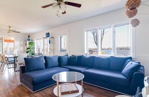 Prince Edward House | Cozy family waterfront retreat recently renovated