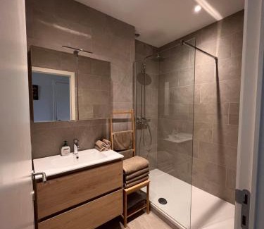 Schipperskwartier Apartment | Cozy Feels, Central Vibes