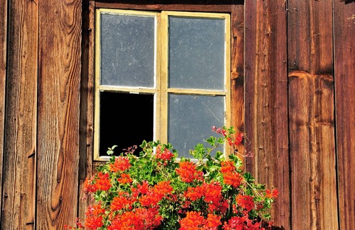 Velturno Apartment | Cozy first floor apartment with garden, direct access to the playground