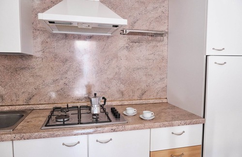 Rosapineta Apartment | Cozy flat in a bright residence-Beahost