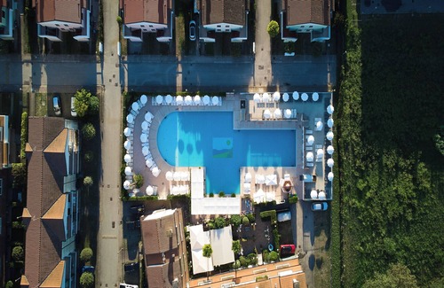 Rosapineta Apartment | Cozy flat in a bright residence-Beahost