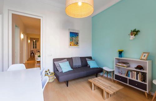 La Sagrada Familia Apartment | Cozy Flat With Unbeatable Views to Sagrada Familia