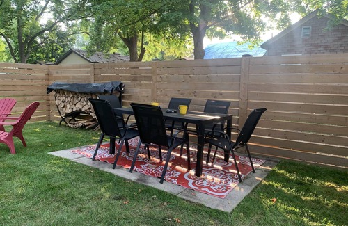 Parkhill House | Cozy getaway, 15 minutes to Grand Bend Beach