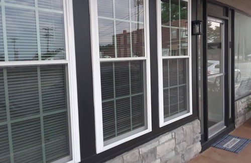 Lincoln Apartment | Cozy Getaway in the heart of Lincoln!