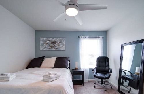 Pineville House | Cozy Getaway near fun filled Carowinds & shopping