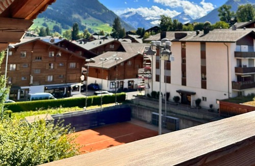 Gstaad Ski Chalet | Cozy Gstaad Chalet With Modern Touch