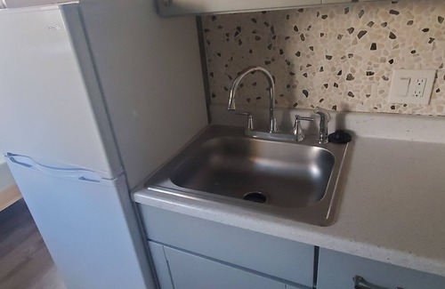 Harbor House | Cozy guest house, 3min to LB Memorial Medical Center!