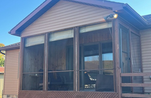 Port Matilda House | Cozy Guest House on Working Farm, 15 mins from PSU/Beaver Stadium
