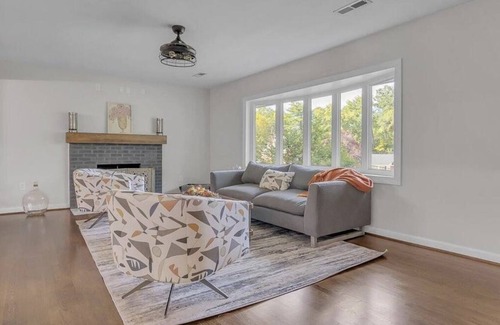 Cave Spring House | Cozy, hiking, fishing, kayaking, biking
