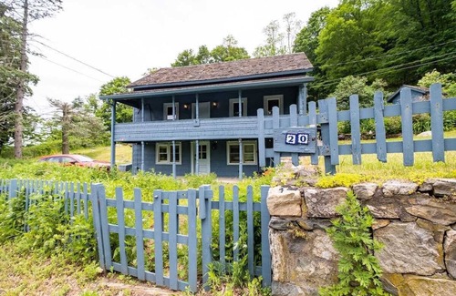 Town of East Fishkill House | Cozy, Historical Cottage on The Appalachian Trail