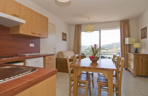 Trebas House | Cozy Holiday Home in Trébas with Sauna