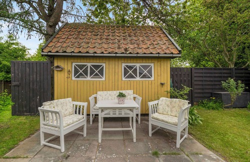 Snogebaek Apartment | Cozy holiday home on Sydbornholm