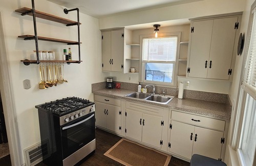 Warren House | Cozy home away from home,great for traveling professionals and short term guests