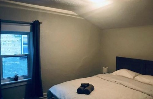 Kitchener House | Cozy Home Close to Kitchener downtown