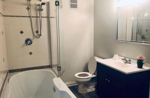 Kitchener House | Cozy Home Close to Kitchener downtown