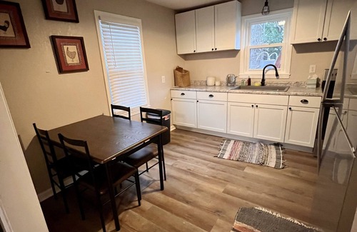 Chillicothe House | Cozy home close to park and YMCA. Kid & Pet Friendly - fenced in backyard.