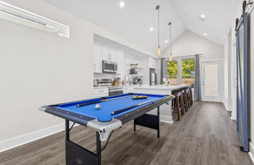 Northside House | Cozy Home for Groups Near Dtown l Major Hotspots