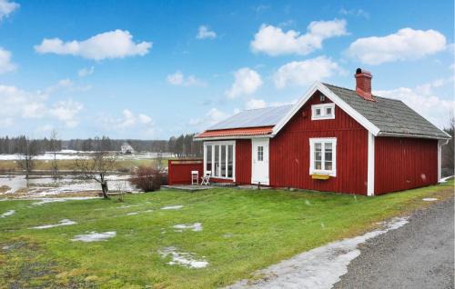 Arjang House | Cozy Home In Årjäng With Kitchen