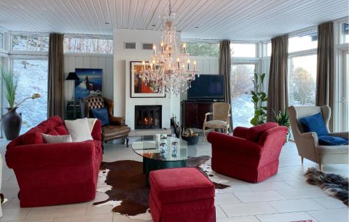 Frei House | Cozy Home In Øydegard