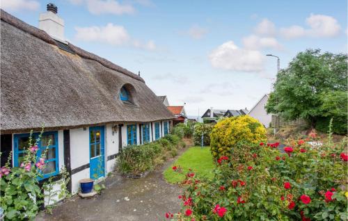 Tejn House | Cozy Home In Allinge With Kitchen