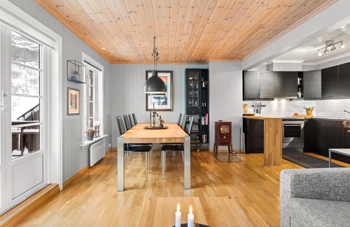 Ljosland House | Cozy home in åseral with house sea view