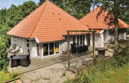 Vedelshave House | Cozy Home In Asperup With Sauna
