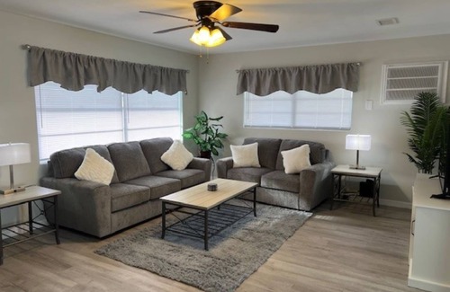 Pine Ridge House | Cozy Home In Beverly Hills near Crystal River, Florida