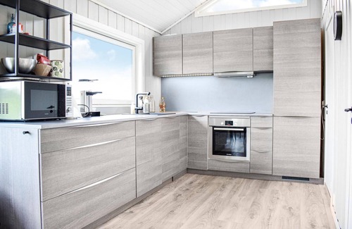 Vindafjord House | Cozy home in Bjoa with WiFi