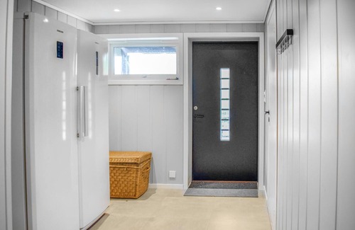 Vindafjord House | Cozy home in Bjoa with WiFi