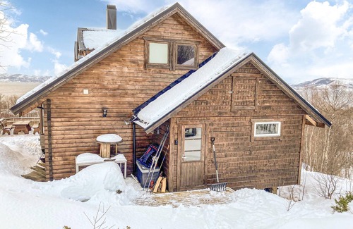 Botn House | Cozy home in Bogen i Ofoten with sauna