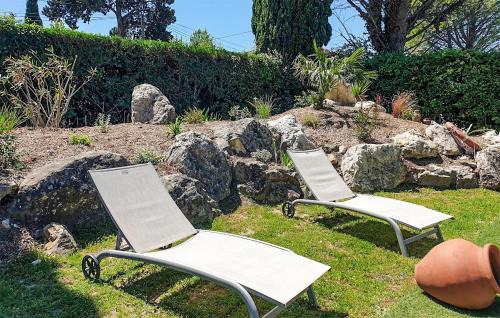 Cabannes House | Cozy Home In Cabannes With Wifi