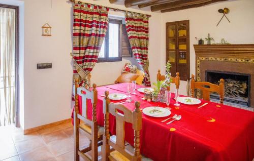 Castillo de Locubin House | Cozy Home In Castillo De Locubin