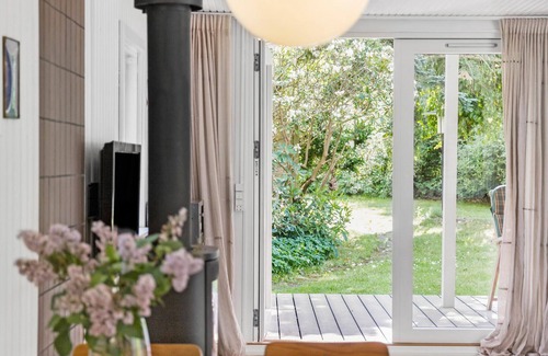 Udsholt House | Cozy home in Græsted with kitchen