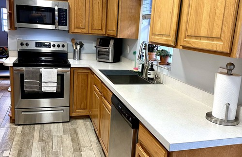 Downtown Zephyrhills House | Cozy Home in Historic Zephyrhills.