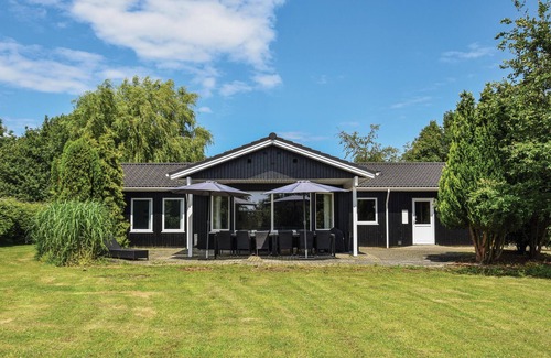 Ristinge House | Cozy home in Humble with sauna