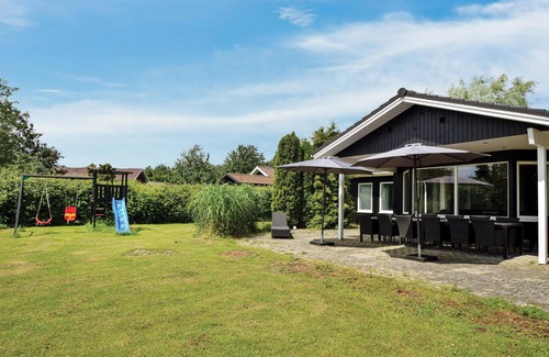 Ristinge House | Cozy home in Humble with sauna