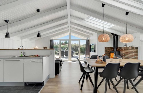 Bjerregaard House | Cozy home in Hvide Sande with sauna