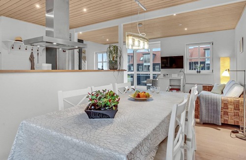 Juelsminde House | Cozy home in Juelsminde with kitchen