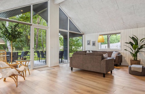 Krakow am See House | Cozy home in Krakow am See with sauna