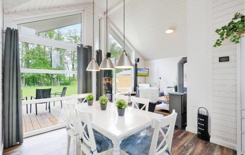 Krems II House | Cozy Home In Krems Iiwarderbrück