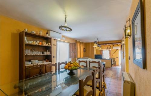 La Cardenchosa House | Cozy Home In La Cardenchosa With Wifi