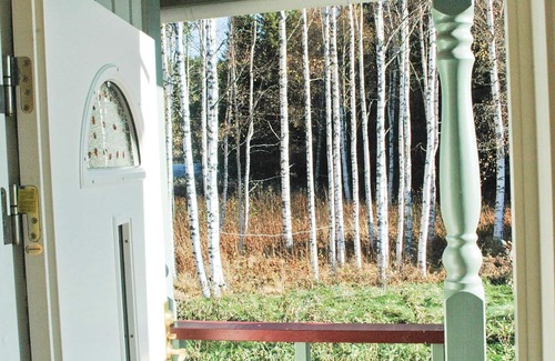 Lysvik House | Cozy home in Lysvik with kitchen