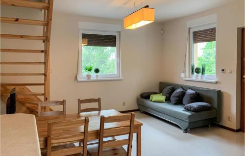 Nowecin House | Cozy Home In Nowecin With Kitchen