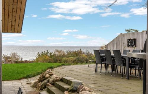 Nykobing Sjaelland House | Cozy Home In Nykøbing Sj With Kitchen