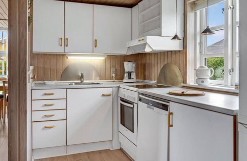 Hasmark Strand House | Cozy home in Otterup with WiFi