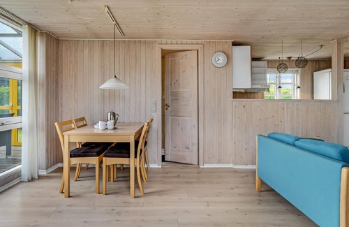 Hasmark Strand House | Cozy home in Otterup with WiFi