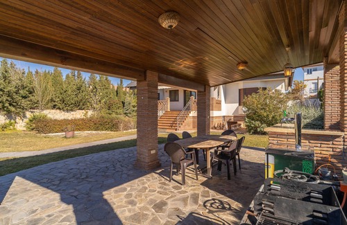 Otura House | Cozy home in Otura with kitchen