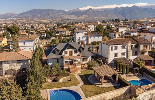 Otura House | Cozy home in Otura with kitchen